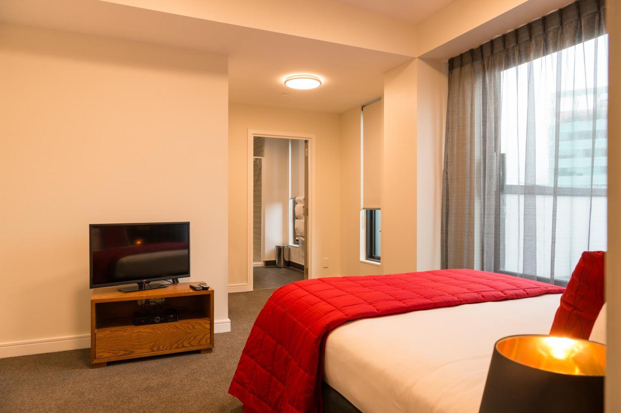 Boulcott Suites Wellington Exterior foto A bedroom at the University of Canterbury's Ivon Watkins-Smith Hall