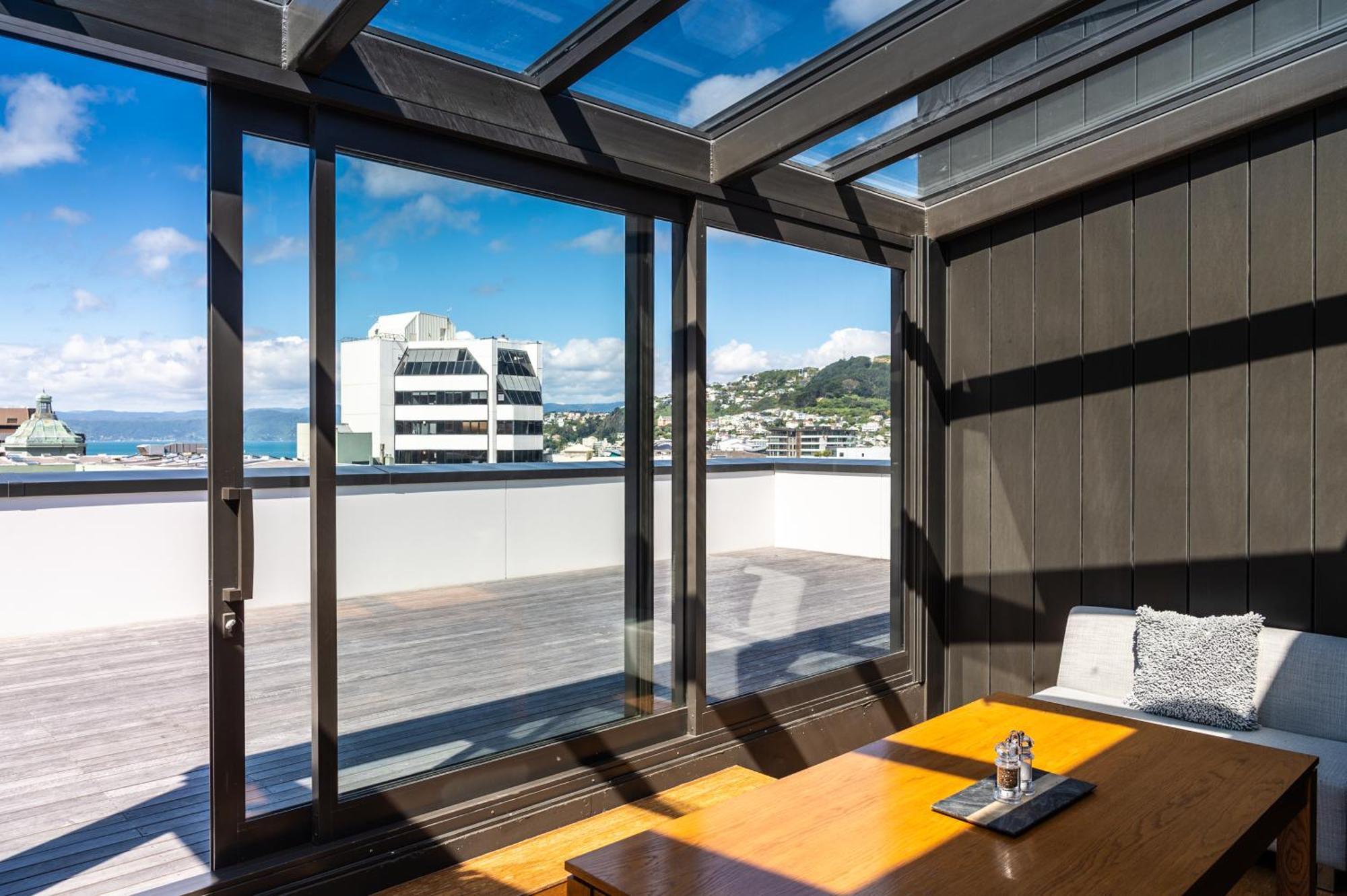 Boulcott Suites Wellington Exterior foto The Sky Bar