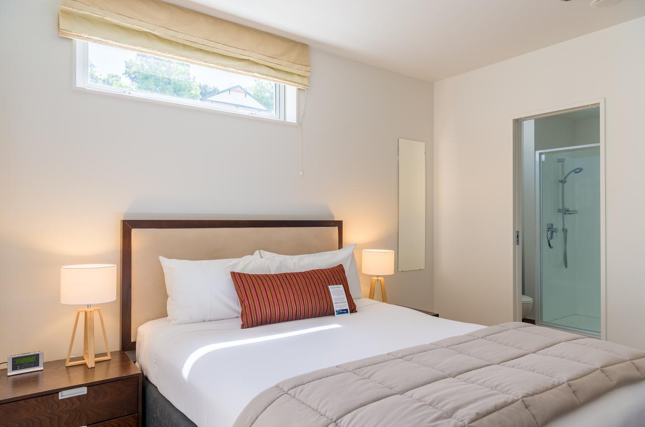 Boulcott Suites Wellington Exterior foto A bedroom at the hotel